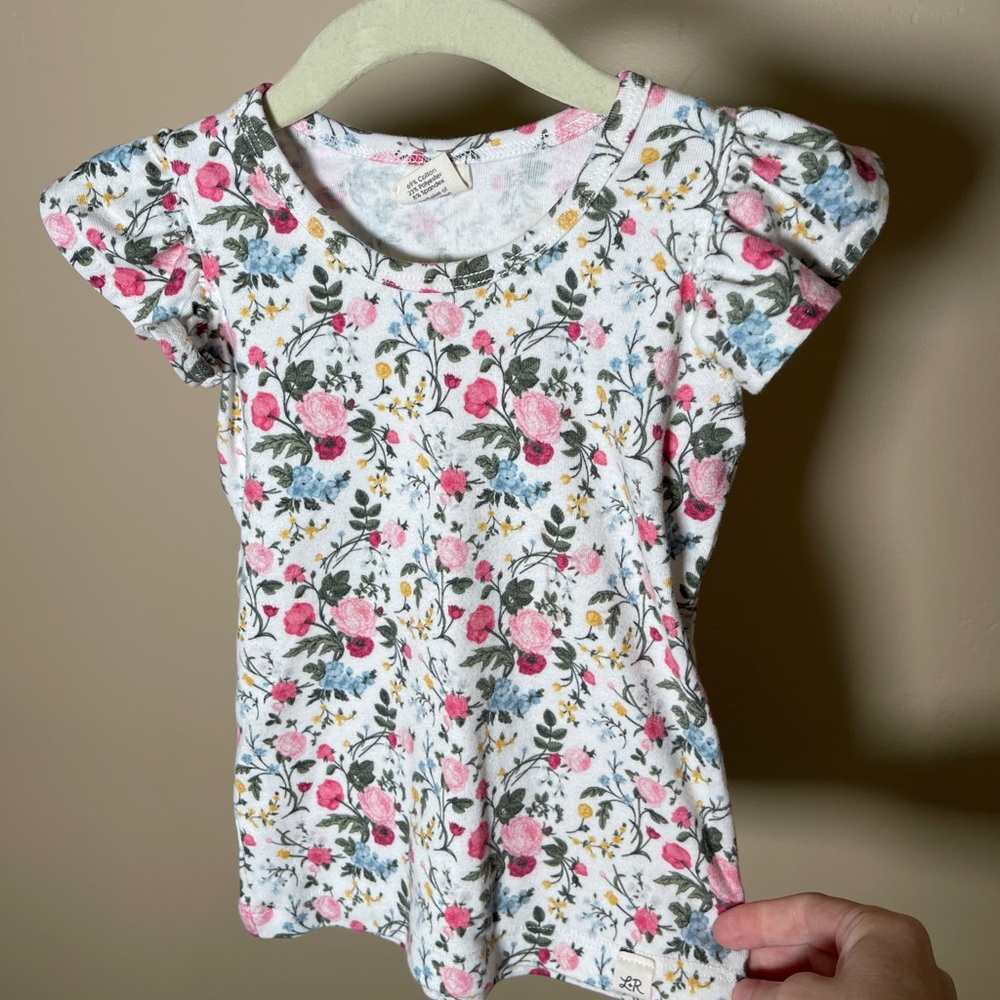 Little Road Co (formerly LuLu & Roo) floral short sleeve flutter shirt. 2T